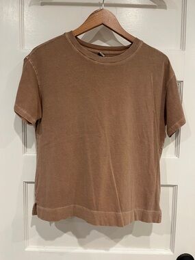 Old Navy Crew Neck Tee in Light Brown